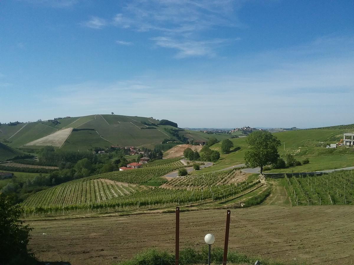 Bed and Breakfast La Terrazza Del Barbaresco Neviglie Exterior foto