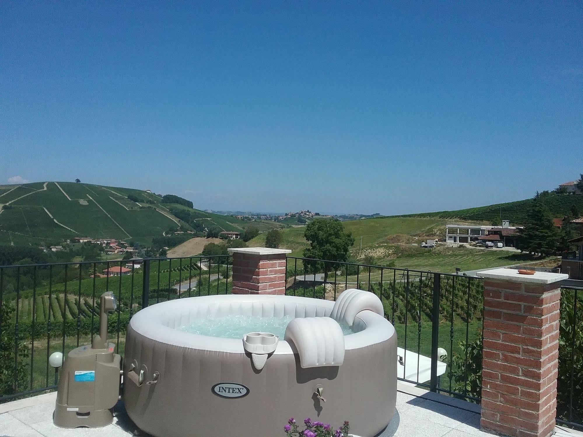 Bed and Breakfast La Terrazza Del Barbaresco Neviglie Exterior foto